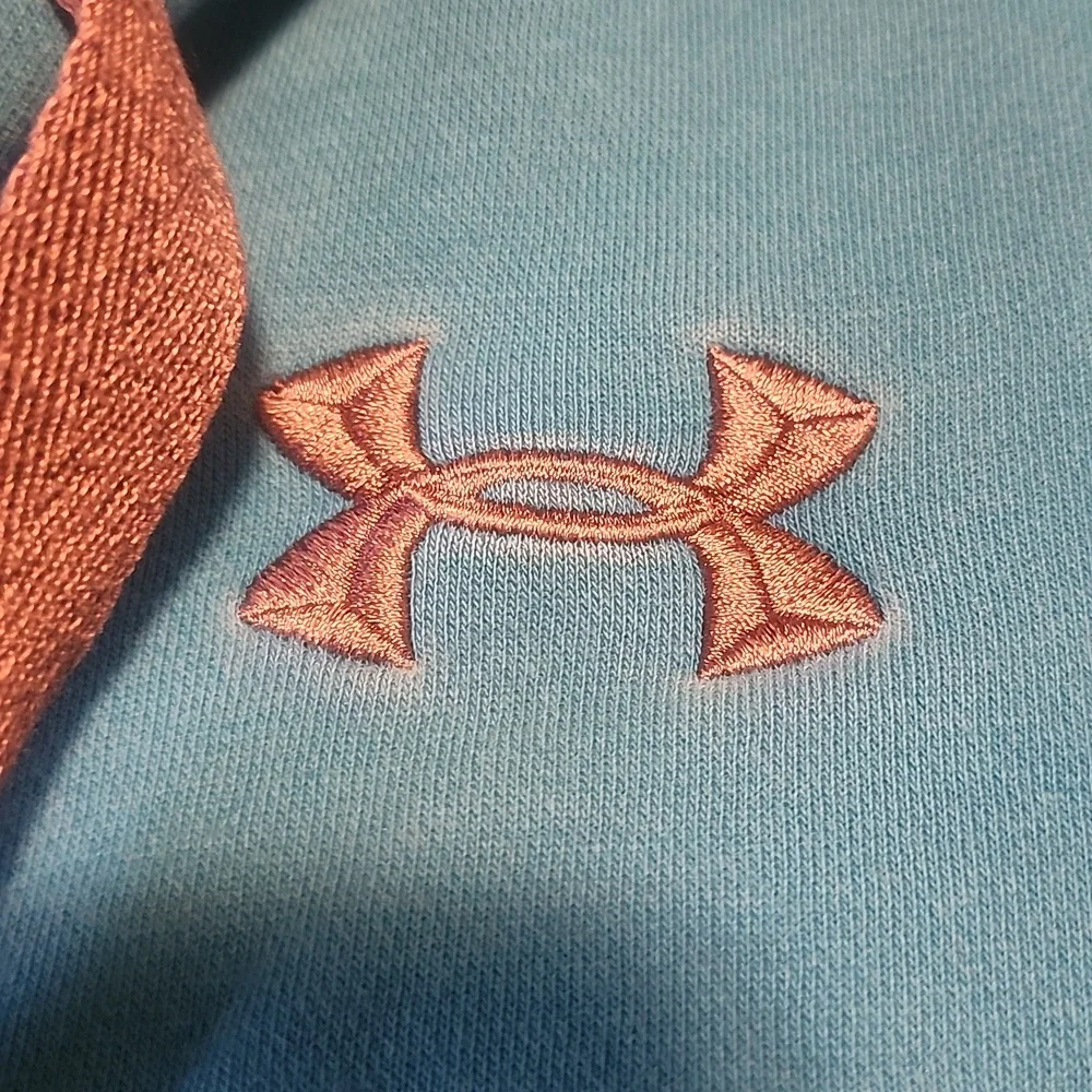 Under Armour Storm hooded zip up jacket. Size Medium Women's - Picture 3 of 3